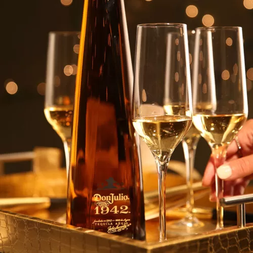 Tequila Don Julio 1942 750 ml. 5 Tequila Don Julio 1942 750 ml.