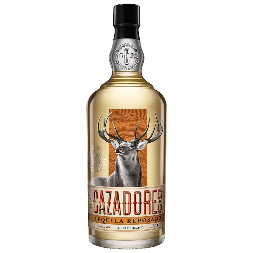 Tequila Cazadores Reposado 1750 ml. 1 Tequila Cazadores Reposado 1750 ml.