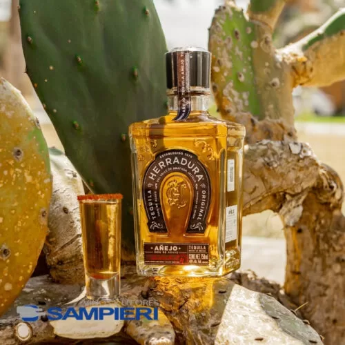 Tequila Herradura Añejo 750 ml. 3 Tequila Herradura Añejo 750 ml.