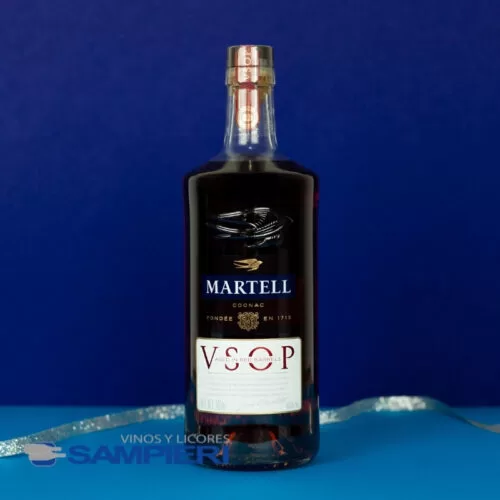Cognac Martell VSOP 700 ml. 3 Cognac Martell V.S.O.P. 700 ml.