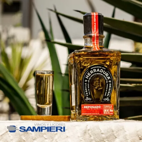 Tequila Herradura Reposado 700 ml. 3 Tequila Herradura Reposado 700 ml.