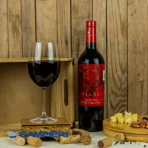 Vino Tinto Diablo Dark Red 750 ml. 3 Vino Tinto Diablo 750 ml.