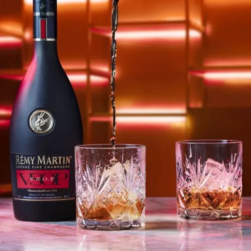 Cognac Remy Martin VSOP 700 ml. 3 Cognac Remy Martin VSOP 700 ml.