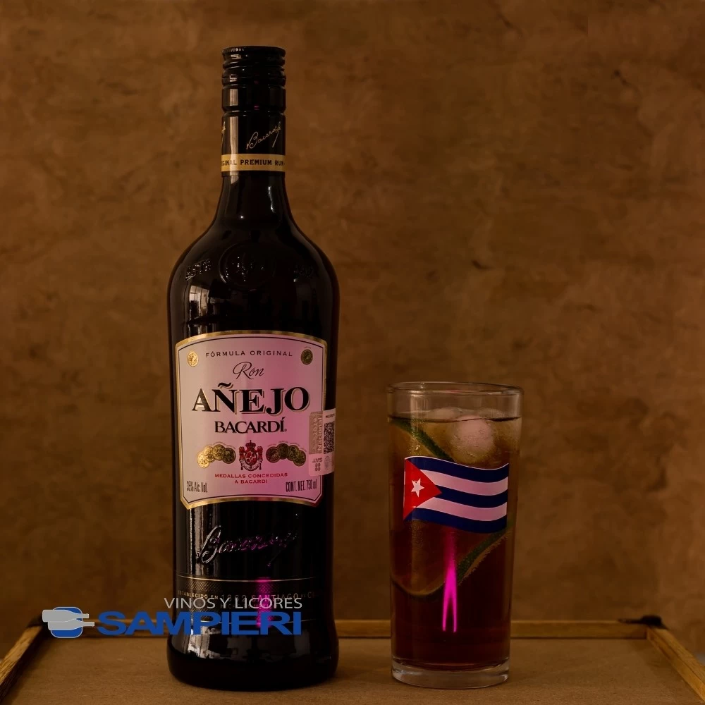 Ron Bacardi Añejo 700 ml. 2 Ron Bacardi Añejo 750 ml.