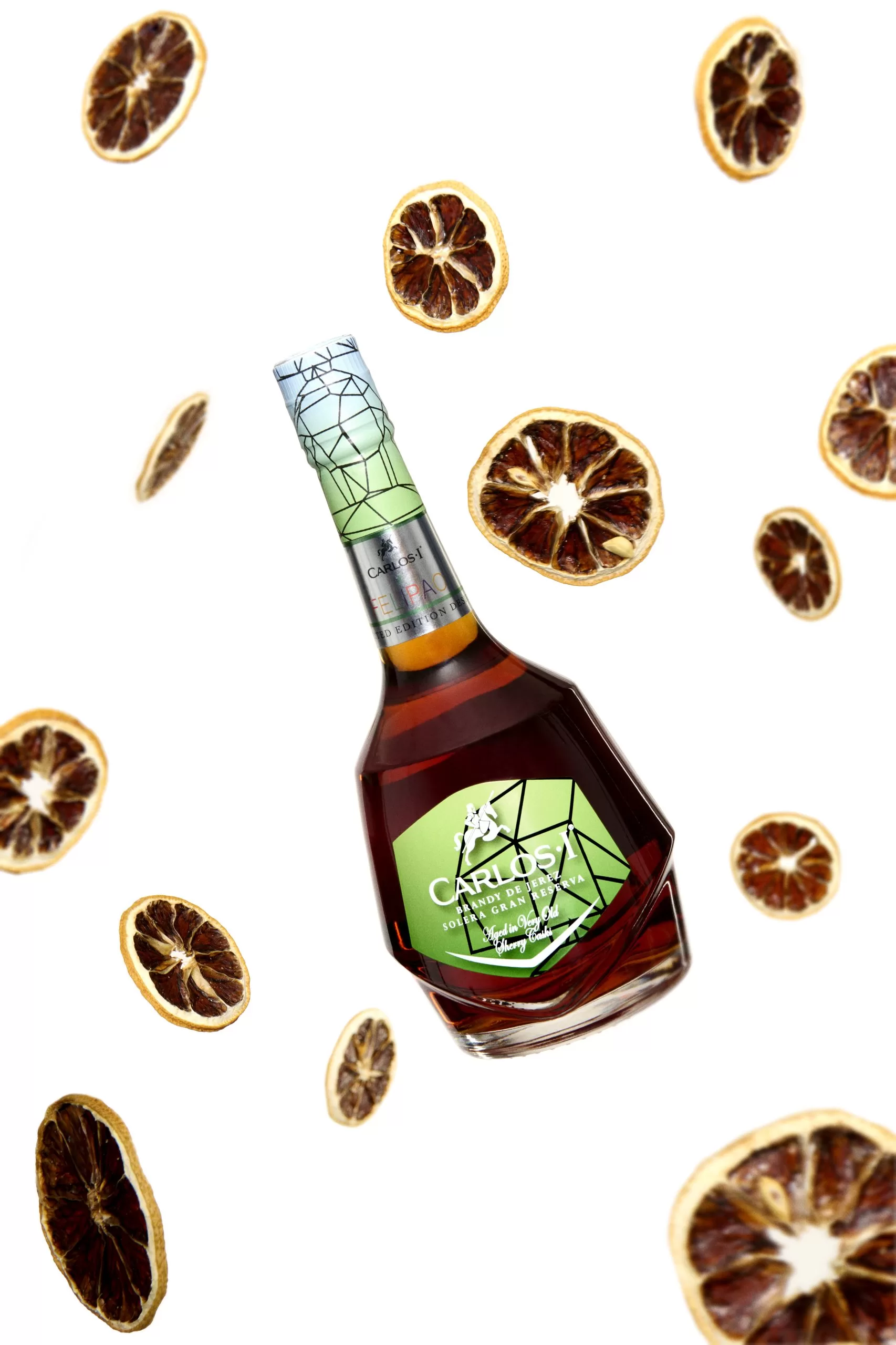 Brandy Carlos I 700 ml. 2 BRANDY CARLOS I 700 ml.