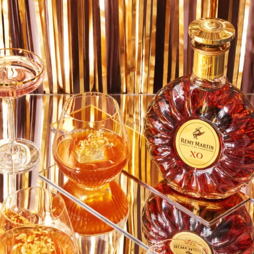 Cognac Remy Martin XO 700 ml. 3 Cognac Remy Martin XO 700 ml.