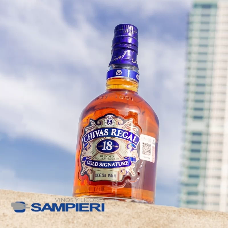 Whisky Chivas Regal 18 Años 750 ml. 2 Whisky Chivas Regal 18 Años 750 ml.